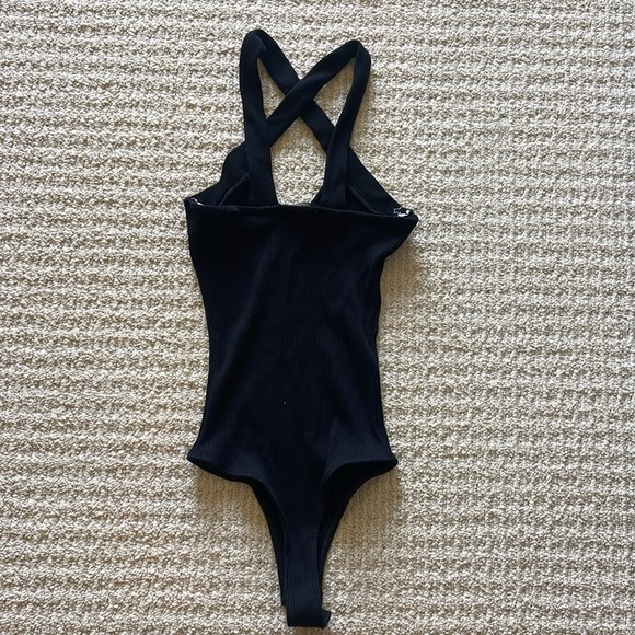 Lulus black ribbed cross front bodysuit - Picture 2 of 4
